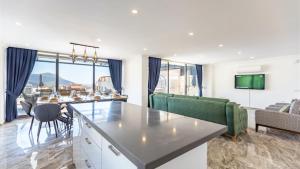 Posezení v ubytování Kalkan 5 Bedroom Villa 2833