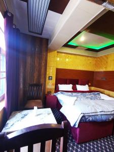 Fotografie z fotogalerie ubytování siddiq guesthouse v destinaci Tangmarg + 11 fotografií