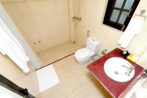 Koupelna v ubytování Hotel Utsab Himalaya + 37 fotografií