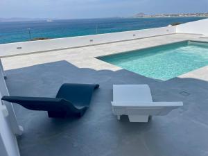 Bazén v ubytování DIA suites collection nebo v jeho okolí