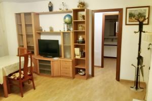 Μια τηλεόραση ή/και κέντρο ψυχαγωγίας στο Modern apartment in Calella - 50 sqm - Comfortable balcony