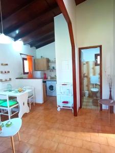 Kuchyň nebo kuchyňský kout v ubytování Elia House