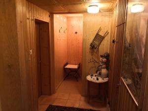 Koupelna v ubytování Haus Chalet Beverin + 23 fotografií
