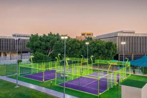 Attività di tennis o squash presso l'hotel o nelle vicinanze