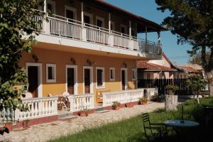 Budova, kde se aparthotel nachází