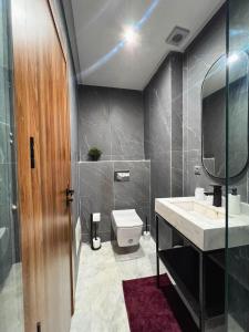 Un baño de Royal CinemaBedroom Gueliz Center