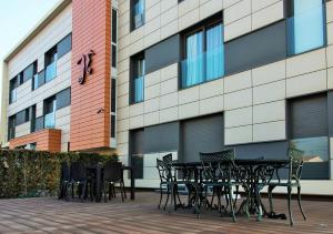 Afbeelding uit fotogalerij van Apartaments Maritim in Castelldefels