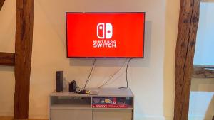 TV/trung tâm giải trí tại LudwigsHome Zentralste Lage, Klima, SmartTV, Terrasse