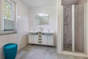 Afbeelding uit fotogalerij van Villa Mara Mit 5 Schlafzimmern in Glowe +21 foto's