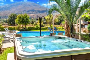 Φωτογραφία από το άλμπουμ του Mirsini Villa Privater Pool Jacuzzi στη Γεωργιούπολη