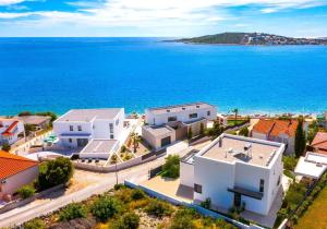 صورة لـ Luxuriöse Villa Dolce Vita Direkt Am Meer Mit Privatem Pool Und Parkplatz في سيفيد