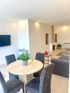 Μια τηλεόραση ή/και κέντρο ψυχαγωγίας στο Villa Bosco