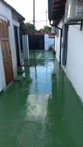 Зображення з фотогалереї помешкання Casa mono ambiente y piscina. у місті Limpio