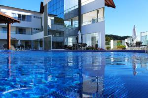 Bazén v ubytování Reserva Praia Hotel nebo v jeho okolí