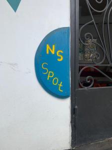 Certificato, attestato, insegna o altro documento esposto da MOOKSQUARE NS SPOT
