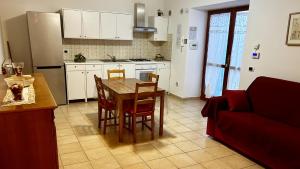 Kuchyň nebo kuchyňský kout v ubytování 4Flats in Orto di Venanzio