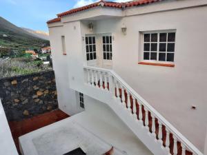 Balkón alebo terasa v ubytovaní Modern apartment in Frontera, 45 m² with sea view balcony