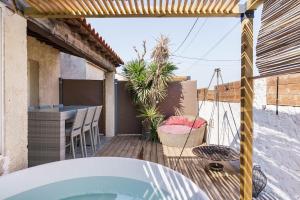 Balkón nebo terasa v ubytování Agréable maison