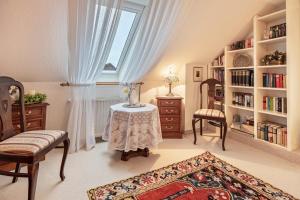 Η βιβλιοθήκη του διαμερίσματος