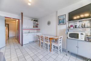 Kuchyň nebo kuchyňský kout v ubytování Granges 9 - Appartement Vue