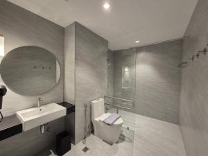 The Publyc Hotel的一间浴室