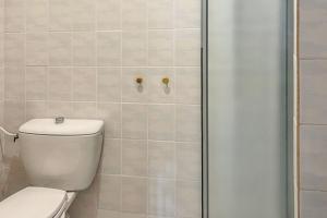 Kúpeľňa v ubytovaní Studio charmant à Néris-les-Bains, 20 m², avec terrasse C