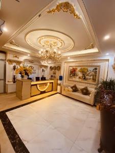 Vstupní hala nebo recepce v ubytování Nam Cường X Hotel