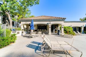 Το κτήριο όπου στεγάζεται  το διαμέρισμα