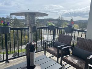 Balkon atau teras di Guest room with private bath in Langford