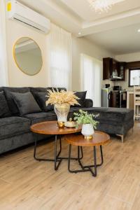 Χώρος καθιστικού στο Espectacular Townhouse frente a Los Cedritos con vistas al merendon, completamente equipado y con aparcamiento privado