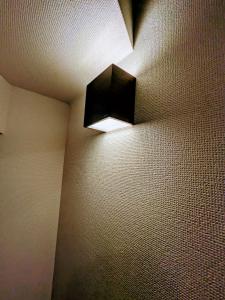 TV a/nebo společenská místnost v ubytování Modern New House in Akabane Direct Access to Ikebukuro Shinjuku 新宿池袋赤羽 ## Shuttle, Ticket, Restaurant reservation service ##