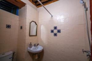 Koupelna v ubytování Riad bab merzouga