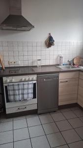 Η κουζίνα ή μικρή κουζίνα στο Monteurzimmer MZ-Malec