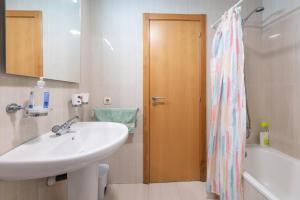 A bathroom at Apartamento Centro Santiago