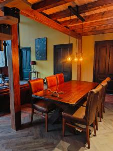 Χώρος καθιστικού στο Luxe boslodge Giethmen