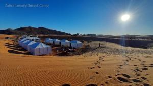 Příroda nedaleko luxury tent