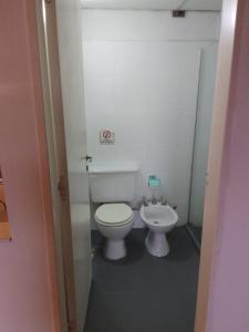 Koupelna v ubytování Hotel GBH + 18 fotografií