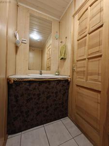 Koupelna v ubytování Alevi Holiday Home with Sauna