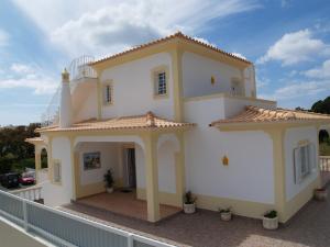 Gallery image of Villa Mariamar in Albufeira