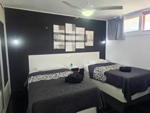 A bed or beds in a room at Sunset in Los Geranios by HelloApartments