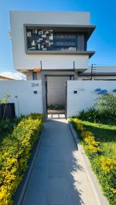 Φωτογραφία από το άλμπουμ του Villa Palmeras - 4 Bedrooms AC Modern Luxury Villa σε Phoenix