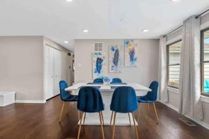 Setusvæði á Radiance - 4BR Single Level Home