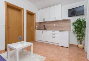 Gallery image of Apartments Ivi in Drasnice