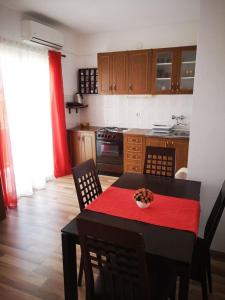 Kuchyň nebo kuchyňský kout v ubytování Apartment Jadranko