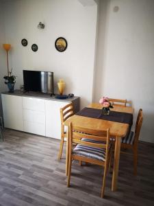 TV a/nebo společenská místnost v ubytování Apartment Jadranko