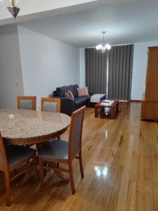 Χώρος καθιστικού στο Marina Kings View