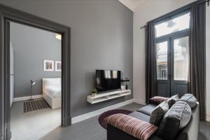 Gallery image of grey l studio apartments Corniche Alexandria Little Venice in Alexandria +24 photos