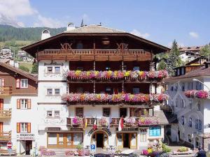 Gallery image of Post Hotel Ristorante Tyrol in Moena