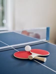 Gallery image of Stylish home with hot tub and ping pong table! in Singleton