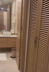 Vannituba majutusasutuses Apartamento de lujo para estrenar en Morros Cartagena